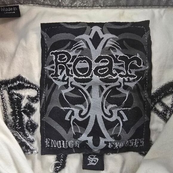 Roar Shirt Men's Small Bleached Gray Embordered Wings Conquer Y2K Button Down - Picture 5 of 16